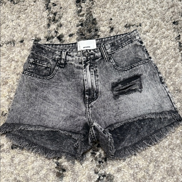 One Teaspoon Shorts Black Acid Wash Jean - Picture 13 of 15